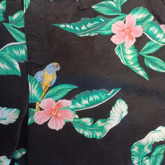 Old Navy shorts  womens size 8 - Picture 4 of 4